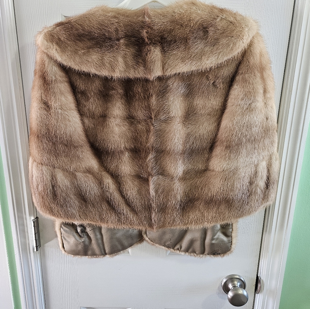 Mink Stole - Picture 2 of 4